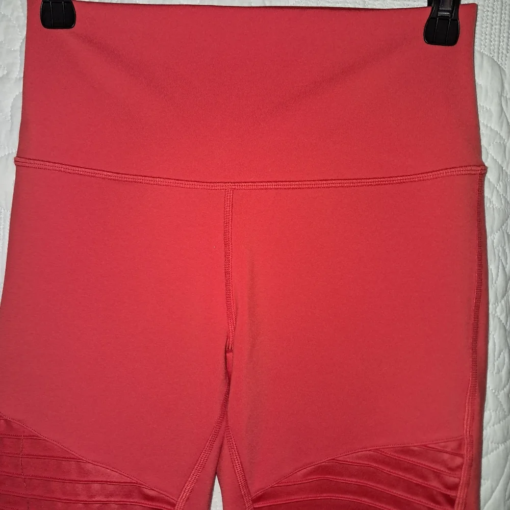 Alo Cherry Airbrush Moto High Rise Leggings Medium EUC